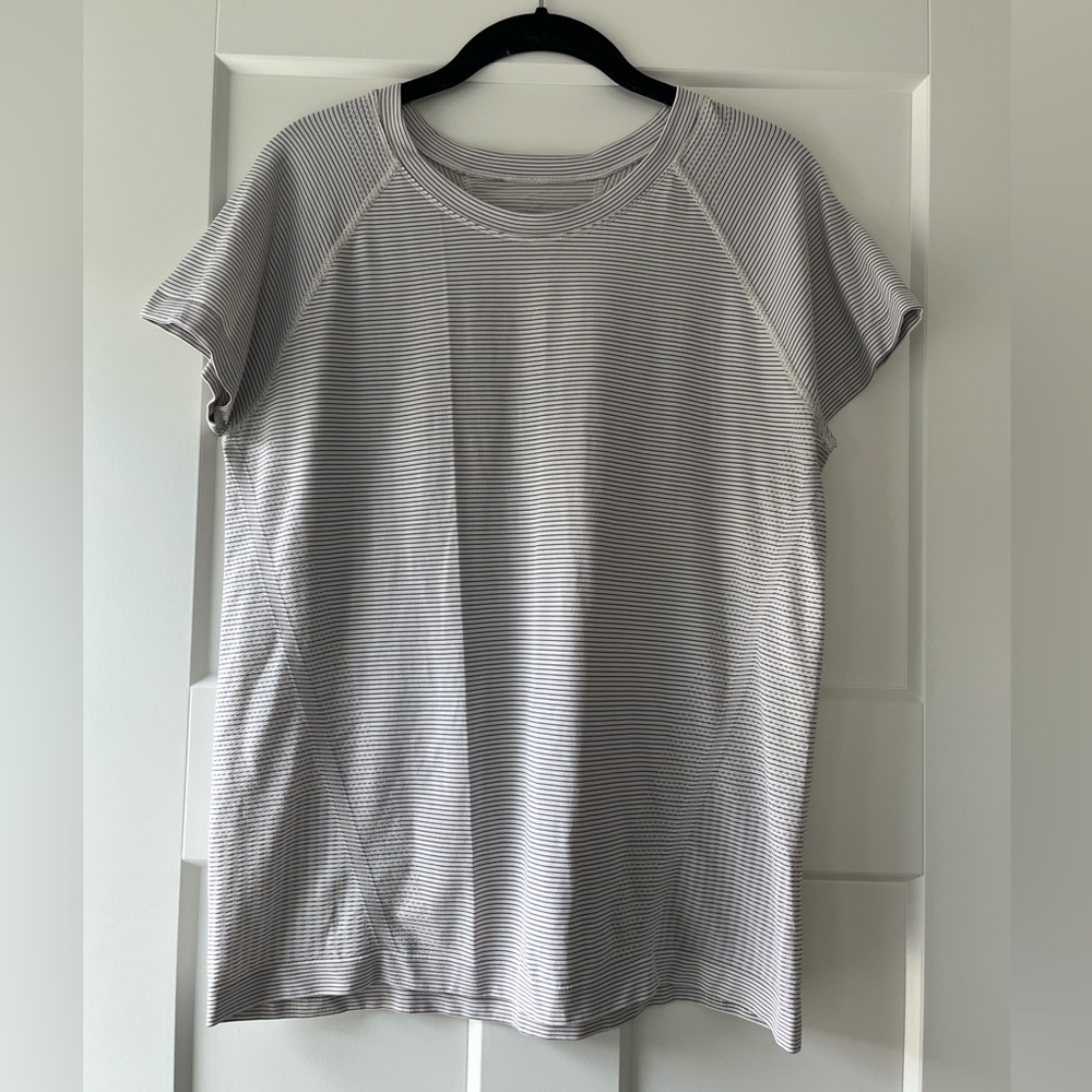 Athleta Momentum Seamless Short Sleeve Tee